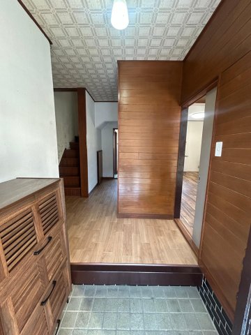 玄関　あかるい玄関