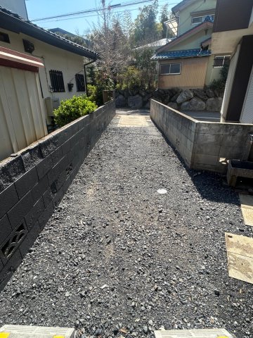 駐車場　駐車2台可能（車種による）