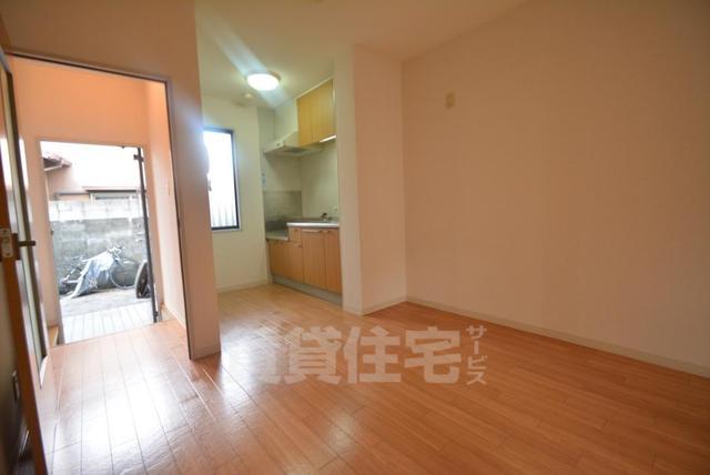 居室・リビング　日当りいいです