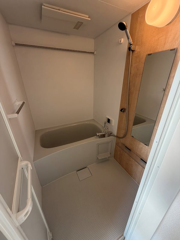 バス・シャワールーム　おしゃれな浴室