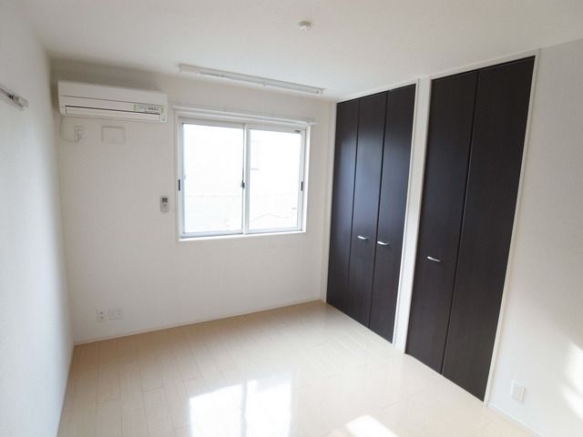 居室・リビング　★５．７帖の洋室★