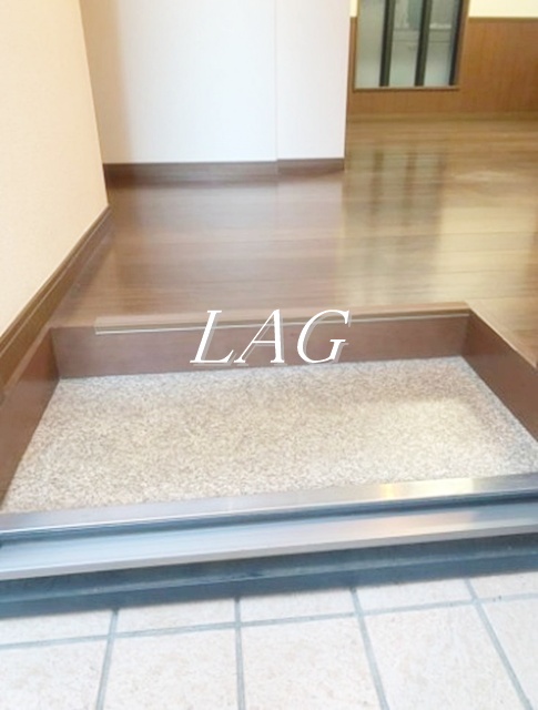 玄関　玄関です。