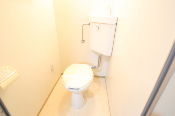 トイレ　※別部屋の写真です