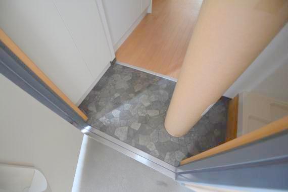 玄関　落ち着いたおしゃれな玄関です。