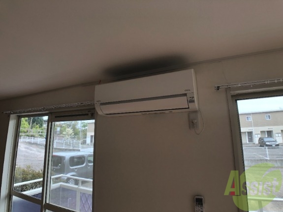 その他設備　エアコンはこちらです。毎日心地よく過ごせますね