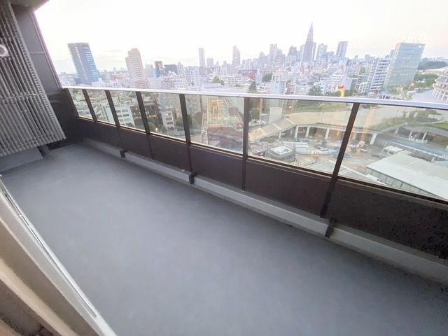 バルコニー　同マンション別部屋参照。