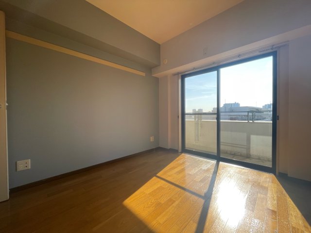 居室・リビング　こちらの居間で趣味の時間をお楽しみください