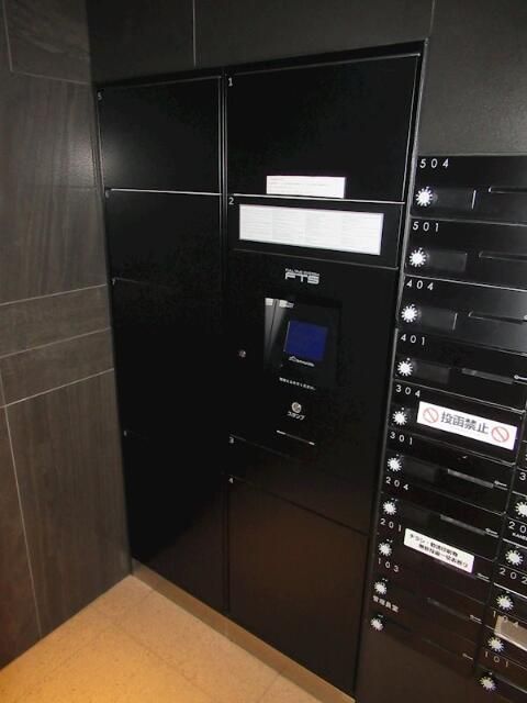 その他共有部分　通販の受け取りも楽々な宅配ＢＯＸ付きです♪