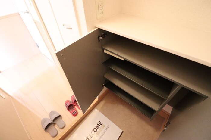玄関　シューズボックスです