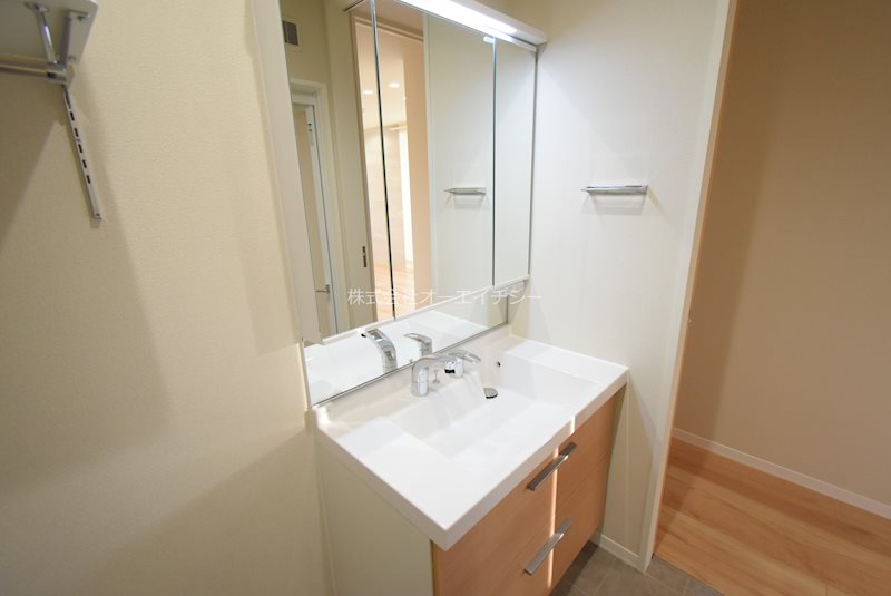 洗面設備　建築中のため参考写真です