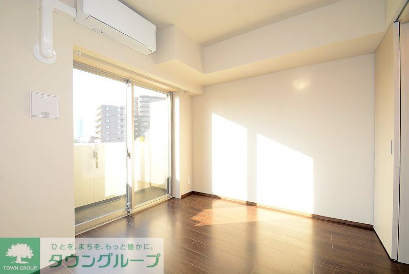 居室・リビング　カラータイプ異なります