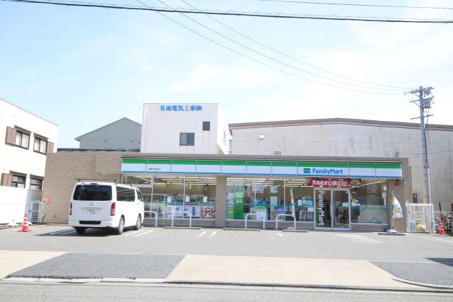 コンビニ　ファミリーマート　瑞穂浮島町店（コンビニ）まで400m