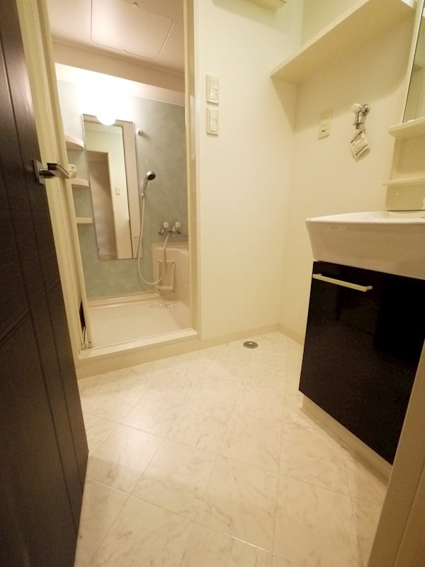 洗面設備　脱衣所あり。洗面とトイレが別になっているタイプです。