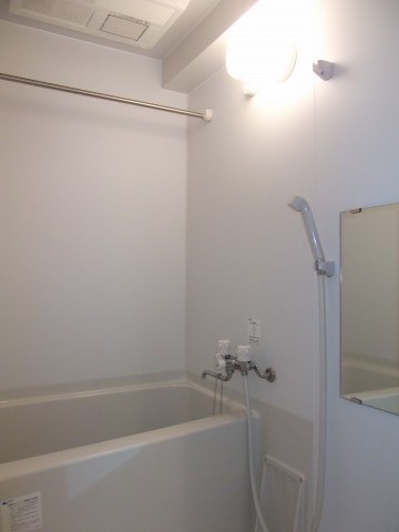 バス・シャワールーム　バスルーム