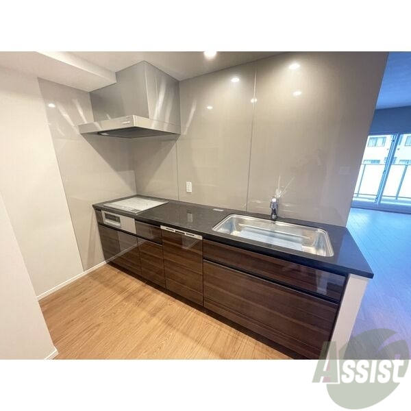 キッチン　洗い場が大きくて洗い物もしやすそうです。