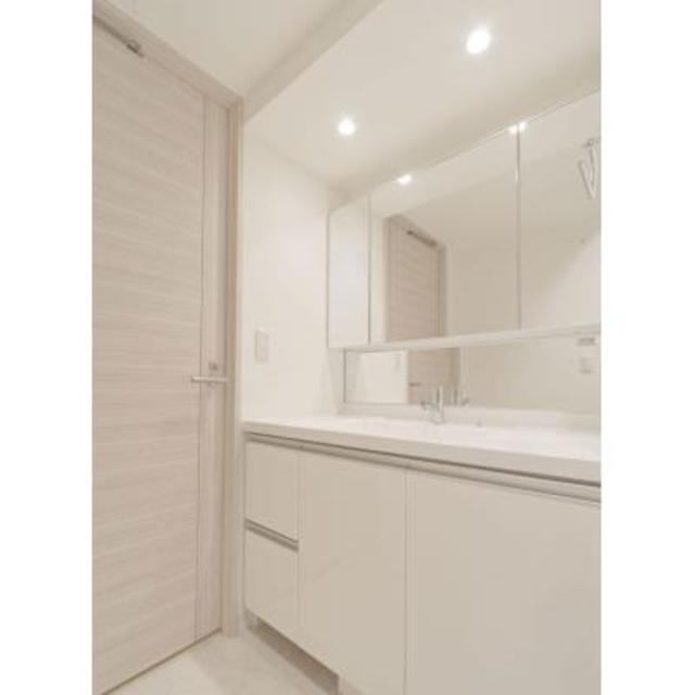 洗面設備　※写真は同タイプ住戸です。