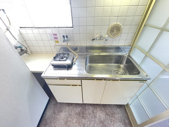 キッチン　※別部屋の写真です