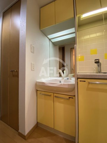 洗面設備　シャンティ千歳　独立洗面化粧台