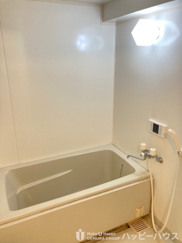 バス・シャワールーム　※写真は別部屋参考写真です。実際の色や配置が異なる場合があり