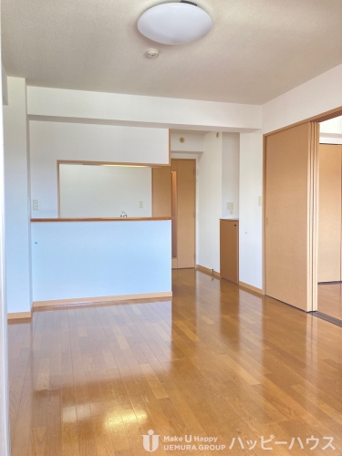 居室・リビング　※写真は別部屋参考写真です。実際の色や配置が異なる場合があり