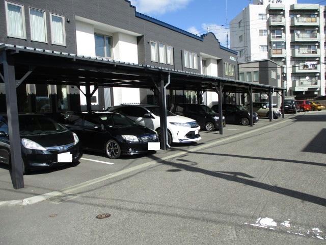 駐車場　駐車場