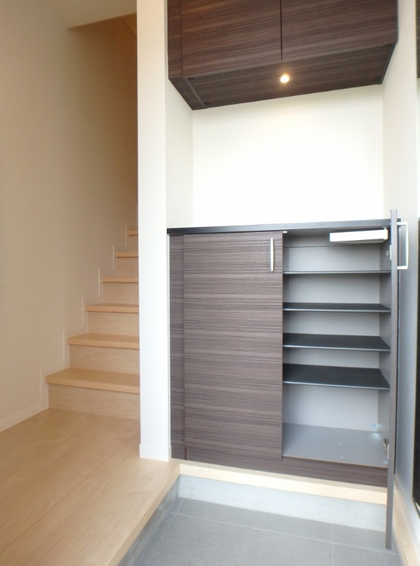 玄関　図面と現状に相違がある場合には現状を優先