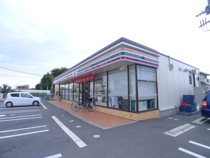 コンビニ　セブンイレブン（コンビニ）まで110m