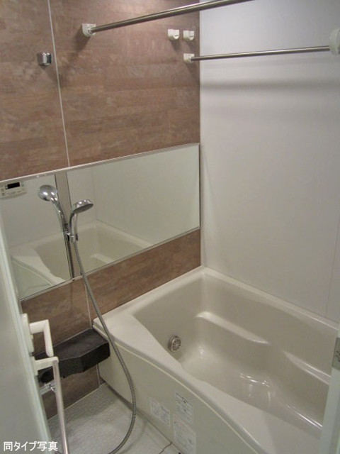 バス・シャワールーム　別部屋の参考写真です