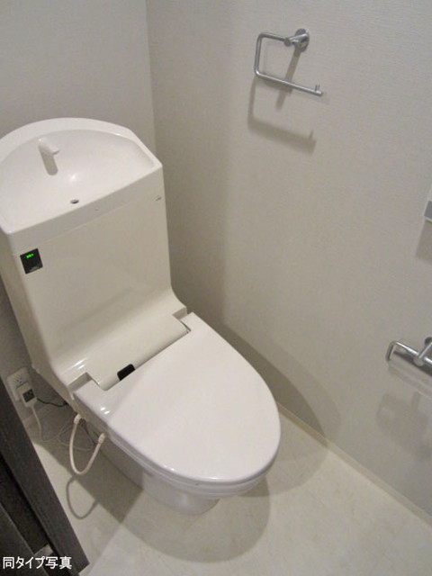 トイレ　別部屋の参考写真です