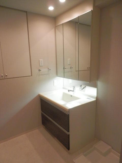 洗面設備　別部屋の参考写真です