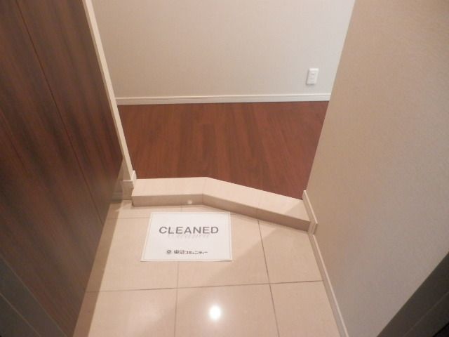 玄関　別部屋の参考写真です