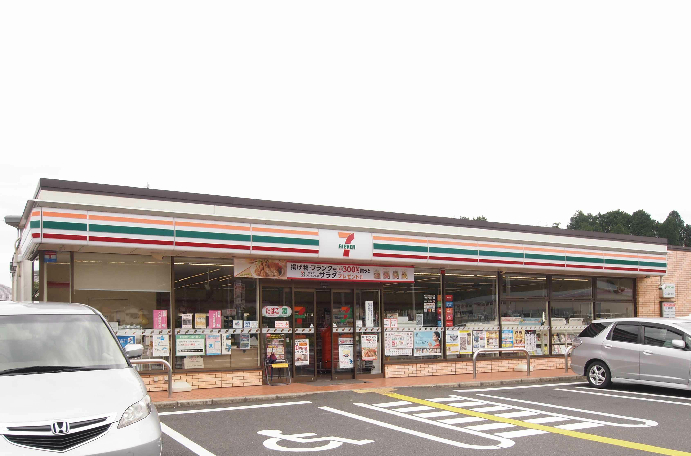 コンビニ　セブンイレブン 湖南岩根店（コンビニ）まで377m