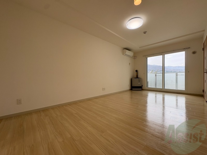 居室・リビング　広くてキレイなＬＤＫが広がっていて、充実した生活が送れそう。