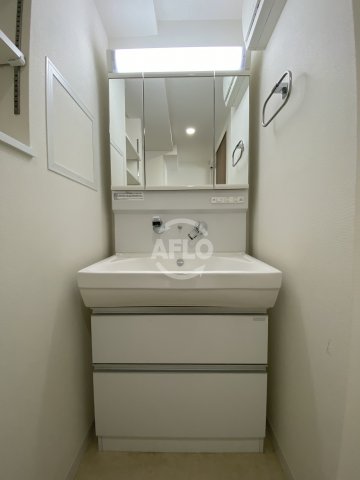 洗面設備　SKYレジデンス大阪梅田　独立洗面台