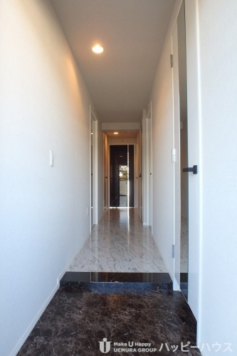 玄関　写真はイメージになります現状を優先とします。