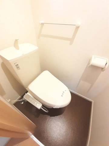 トイレ　清潔感のあるトイレです