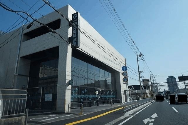 銀行　京都中央信用金庫 久世支店（銀行）まで650m
