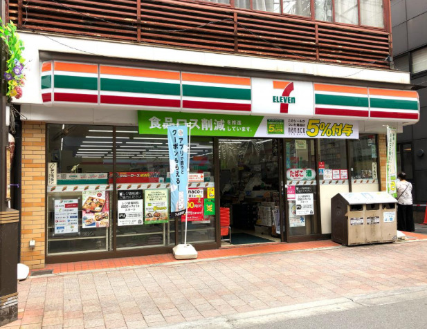 コンビニ　セブンイレブン 巣鴨地蔵通り店（コンビニ）まで184m
