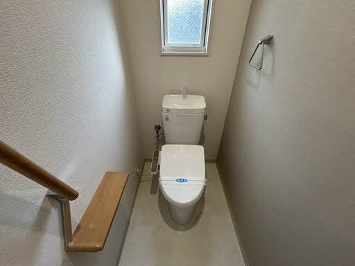 トイレ　毎日つかうものだからこそ、人にやさしく、清潔な機能付便座で…