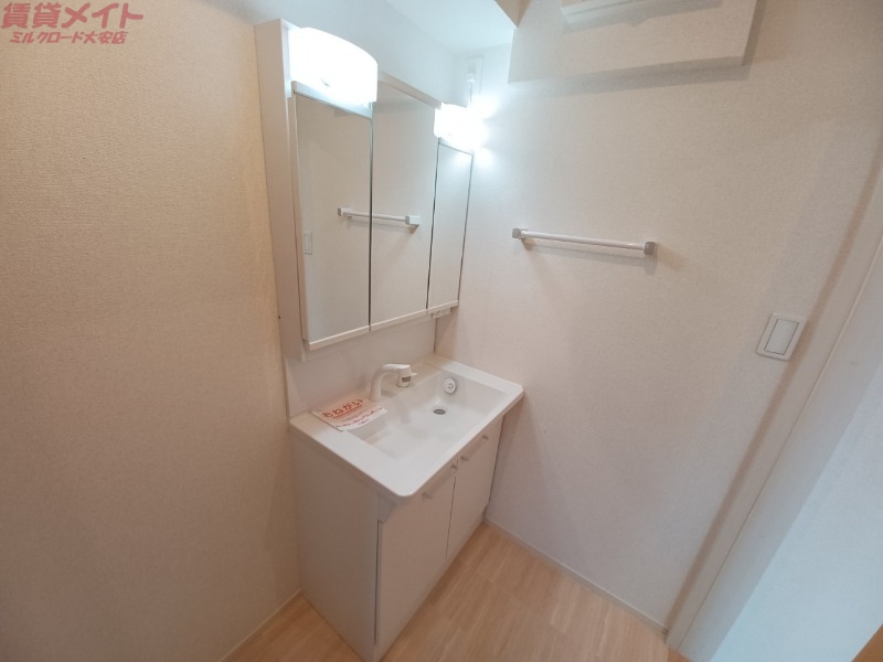 洗面設備　同型タイプ画像