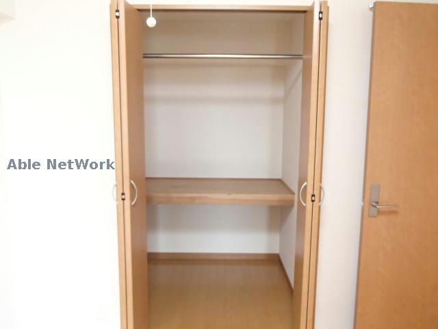 収納　※同物件別部屋の写真です。