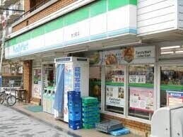 コンビニ　ファミリーマート与力町店（コンビニ）まで214m
