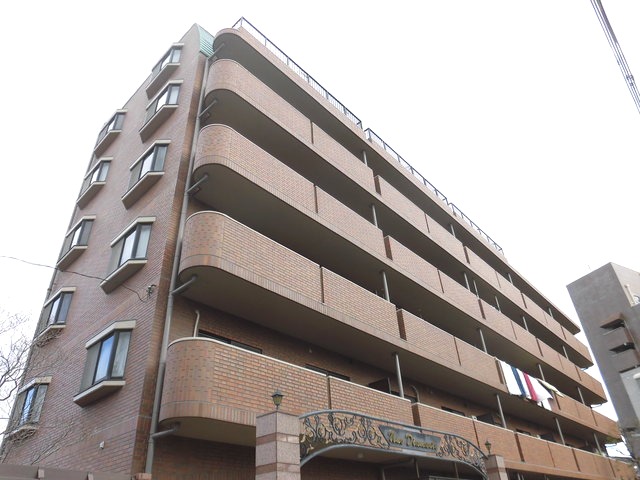 建物外観　落ち着いた雰囲気の外観です