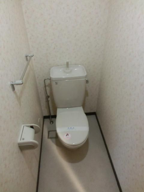 トイレ　もちろんバストイレ別です