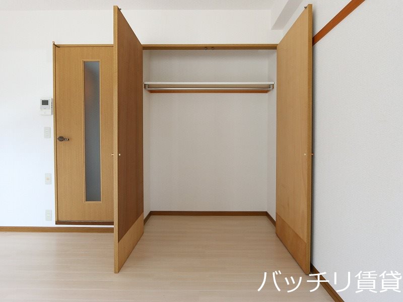 収納　別号室タイプの為、現状を優先致します。