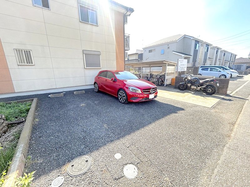 駐車場　敷地内駐車場※別途契約が必要です
