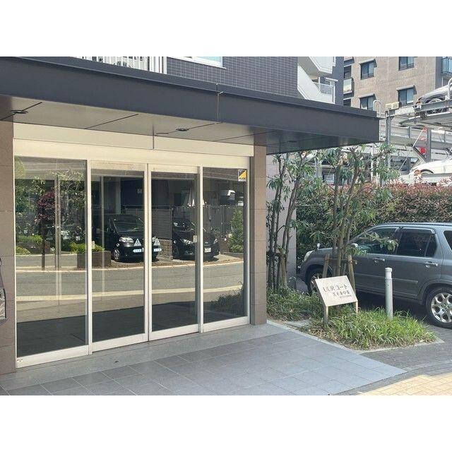 エントランス　建物の内部です