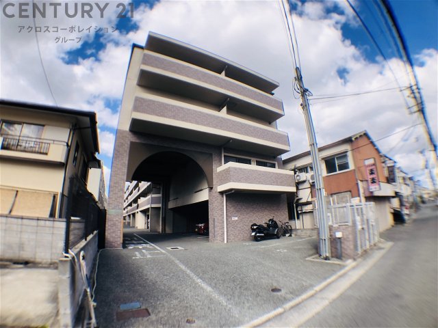 建物外観　居住者専用のごみ置き場があります♪