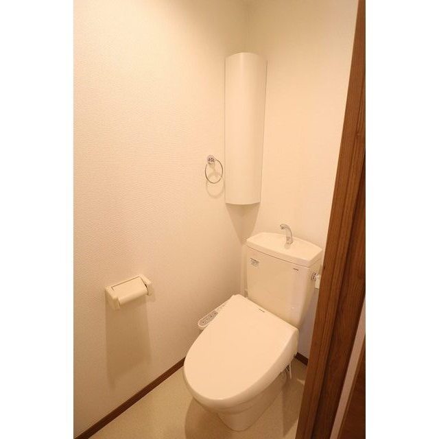トイレ　清潔感のあるトイレです