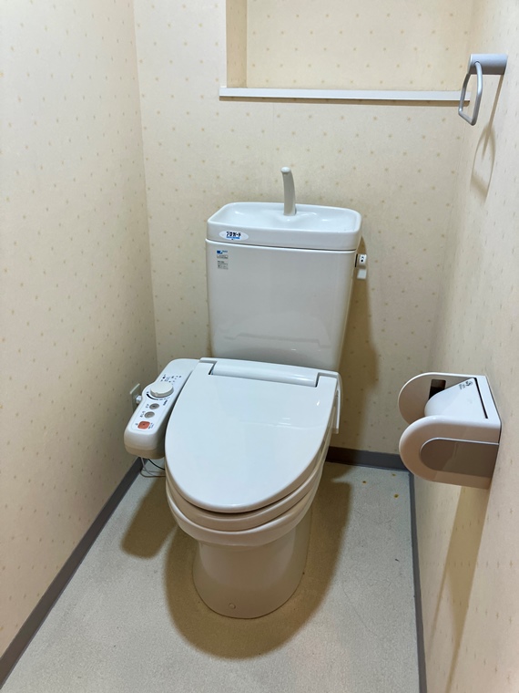 トイレ　落ち着いたトイレです